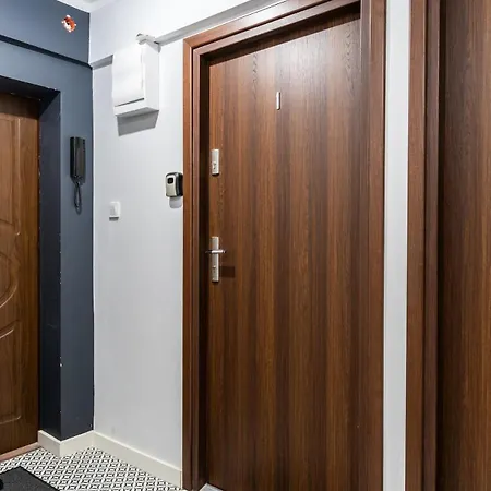 Close-central - Great Location - Center - #o5 *