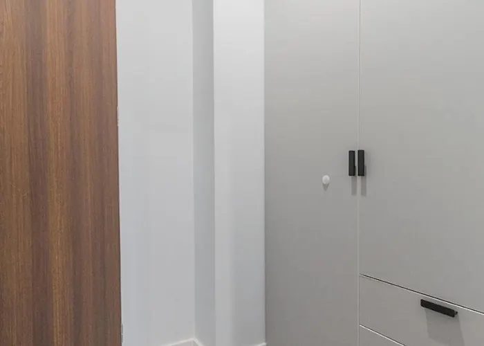 Close-central - Great Location - Center - #o5